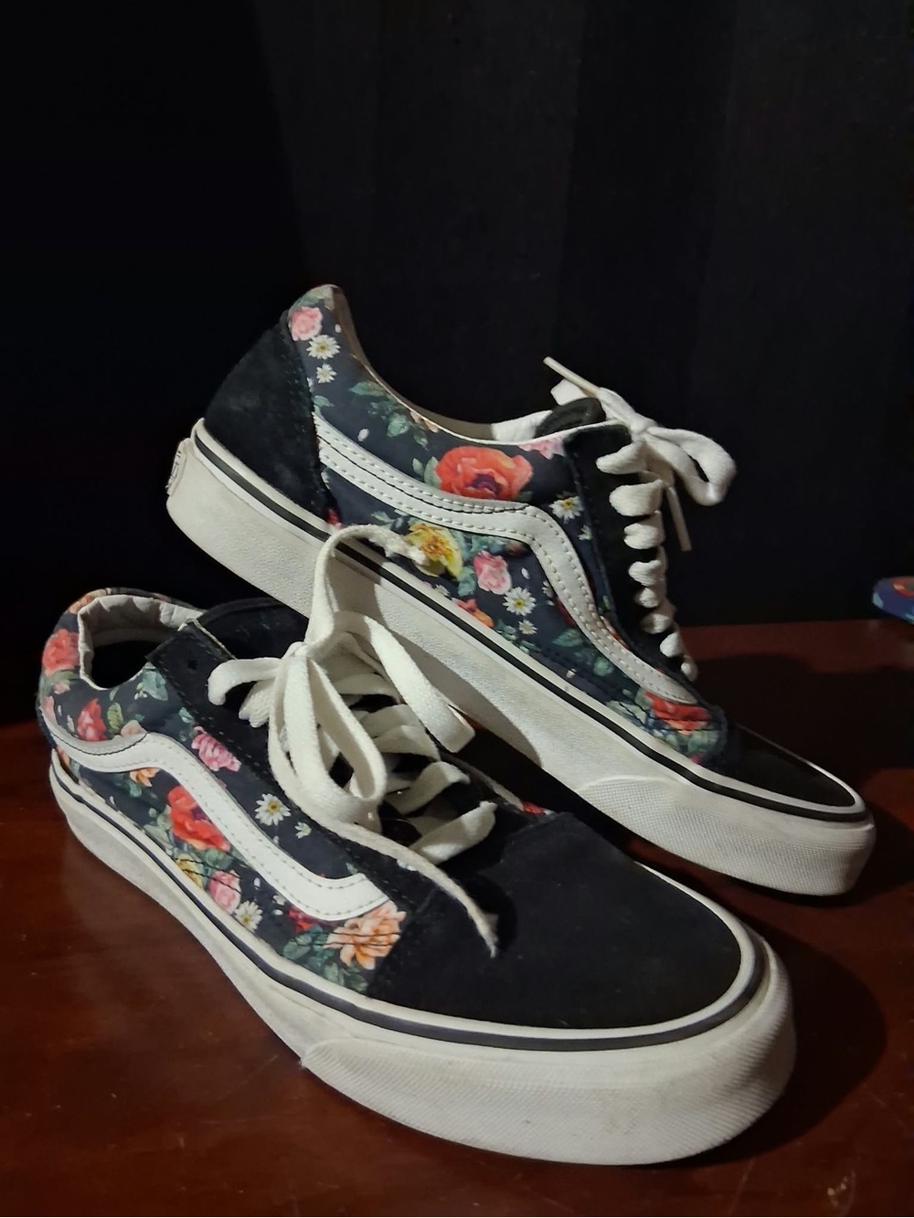 Vans Women's Black Floral Old Skool Sneakers